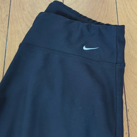 Black Nike high-waisted flare yoga pants - Picture 2 of 5